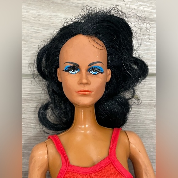 1975 Vintage Mego Wonder Woman Action Figure Lynda Carter Tan Doll - Picture 2 of 6